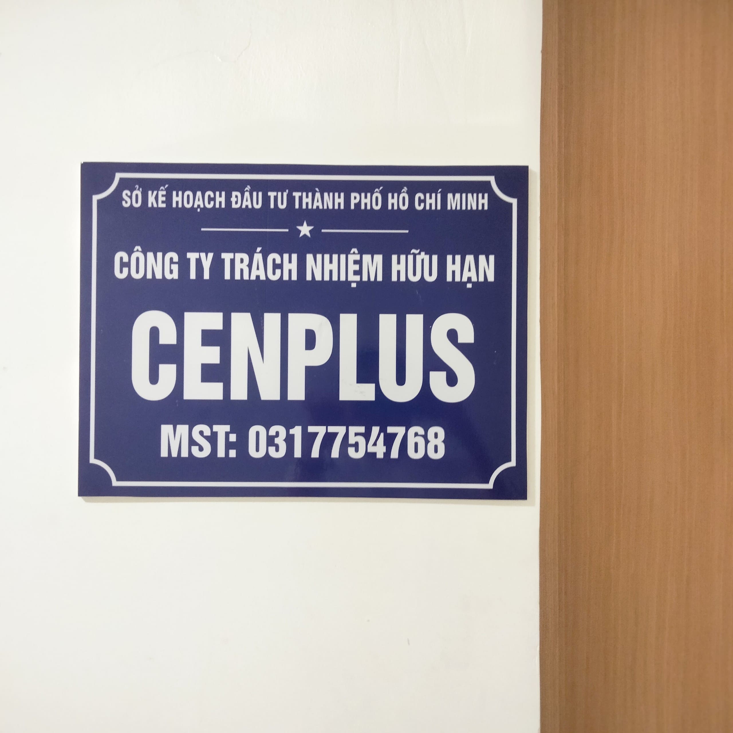 CÔNG TY TNHH CENPLUS